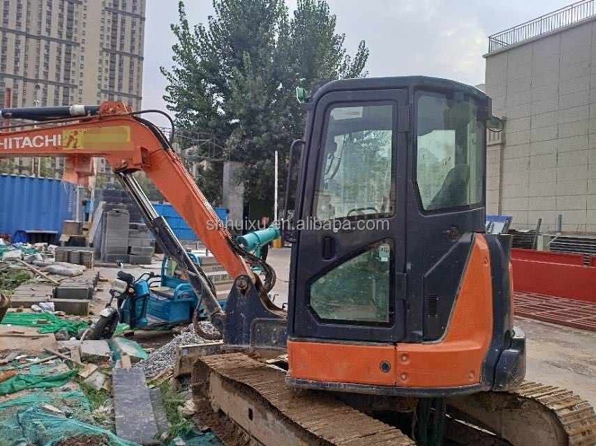 Hitachi dalam stok Digunakan Hitachi EX55 mini excavator untuk dijual bekas Hitachi mini excavator EX55 dalam kondisi baik