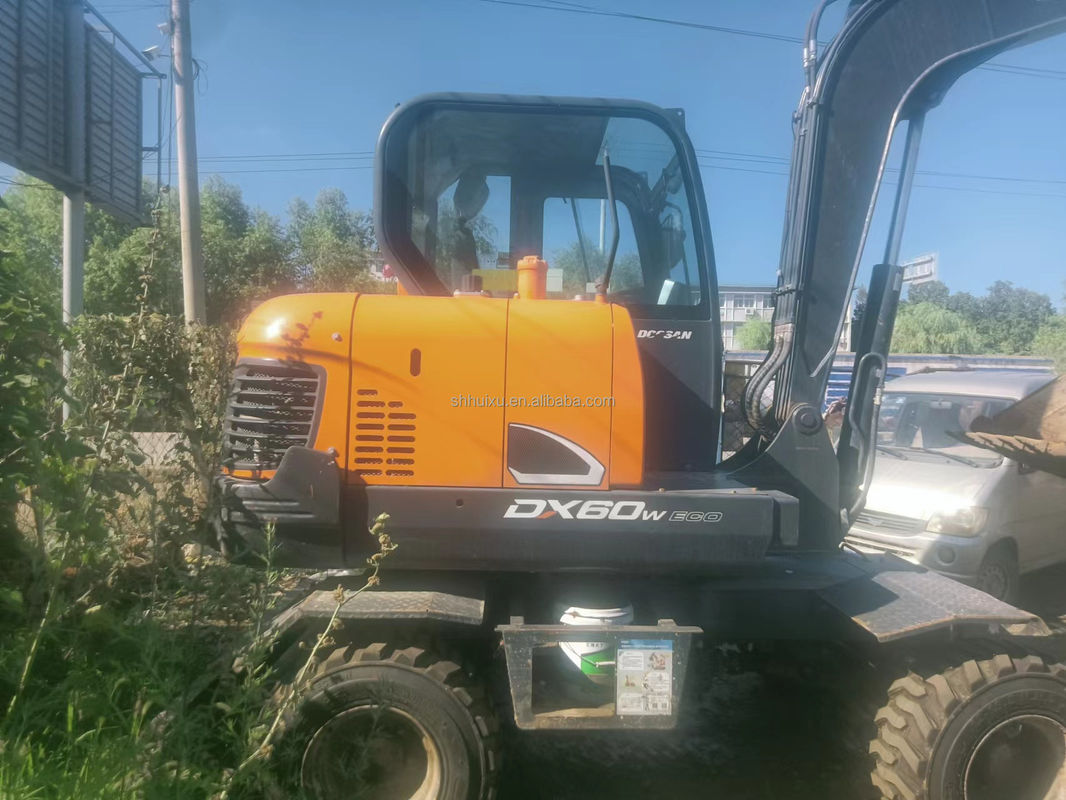 digunakan mini excavator asli mini penggali Doosan DX 60 mini digunakan excavator