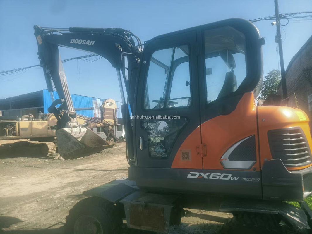 digunakan mini excavator asli mini penggali Doosan DX 60 mini digunakan excavator