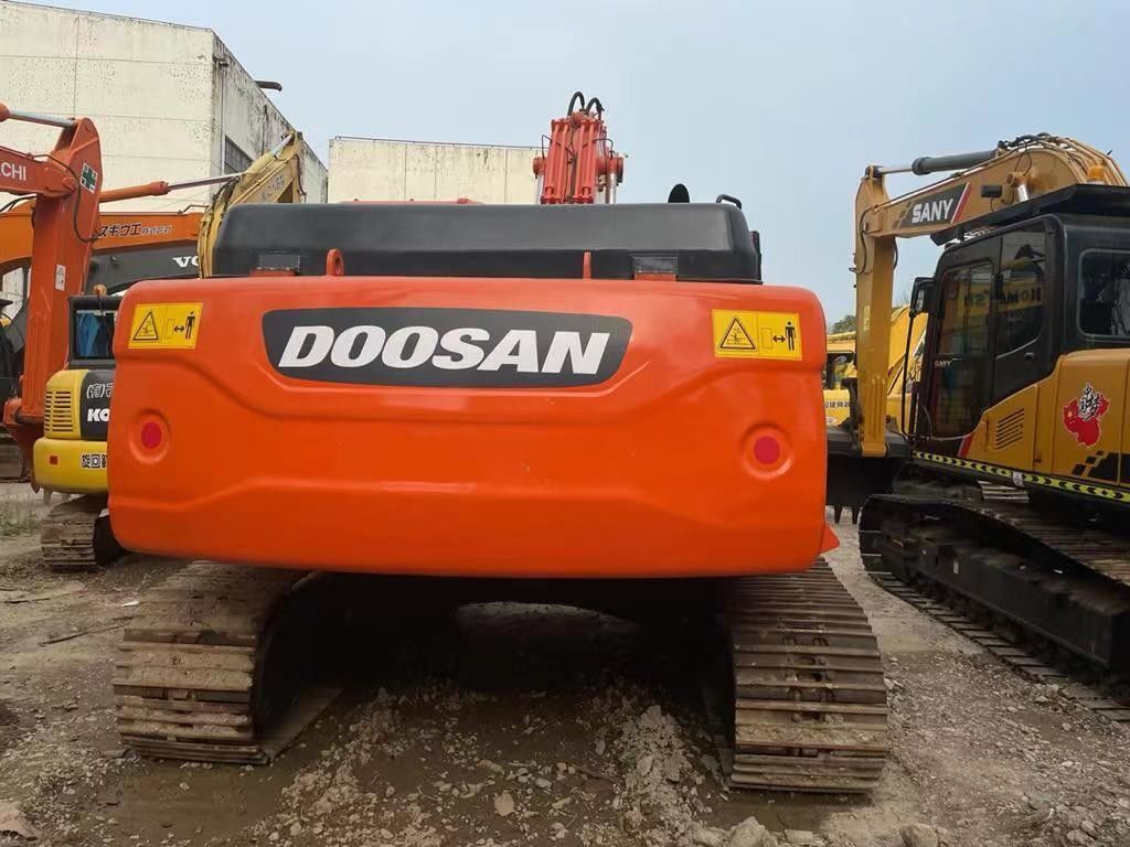 digunakan Doosan DX300 excavator Doosan bekas DX300LC DX225 DH225 digunakan excavator dalam kondisi baik dengan harga rendah
