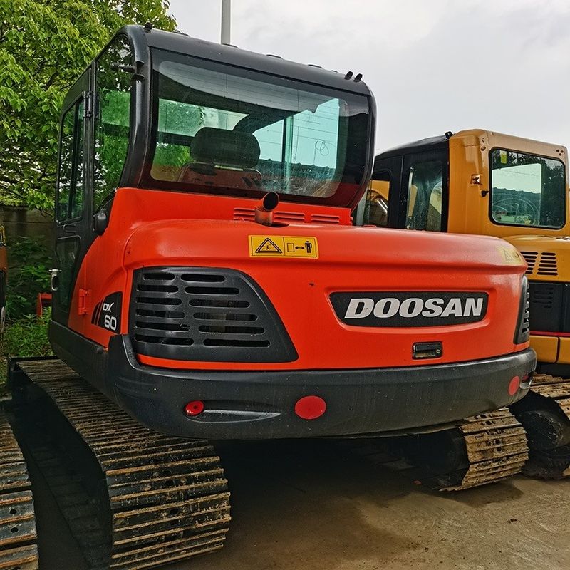 Doosan jual panas Jual bagus Excavator bekas Doosan mesin excavator roda DX60W
