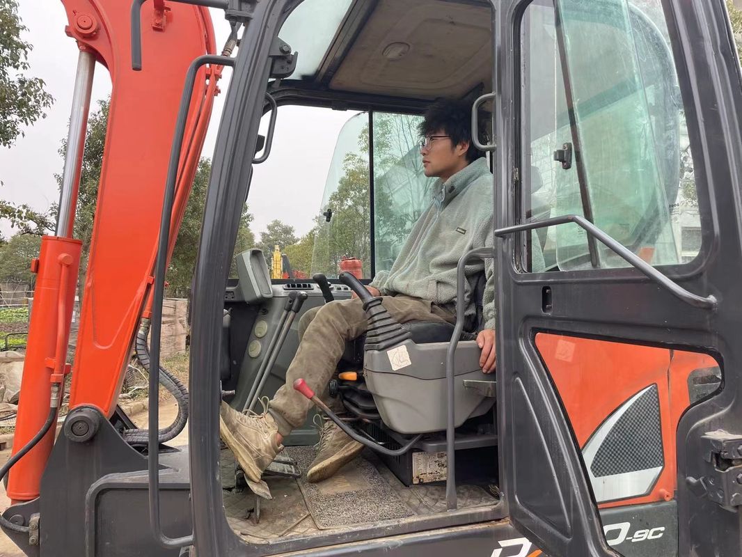 Doosan jual panas Jual bagus Excavator bekas Doosan mesin excavator roda DX60W