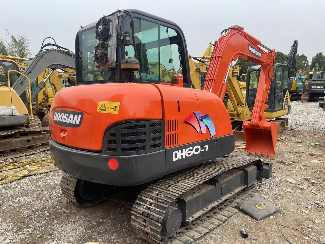 Digunakan excavator hidrolik Doosan DH60-7 excavator kecil digunakan murah mesin bekas dijual