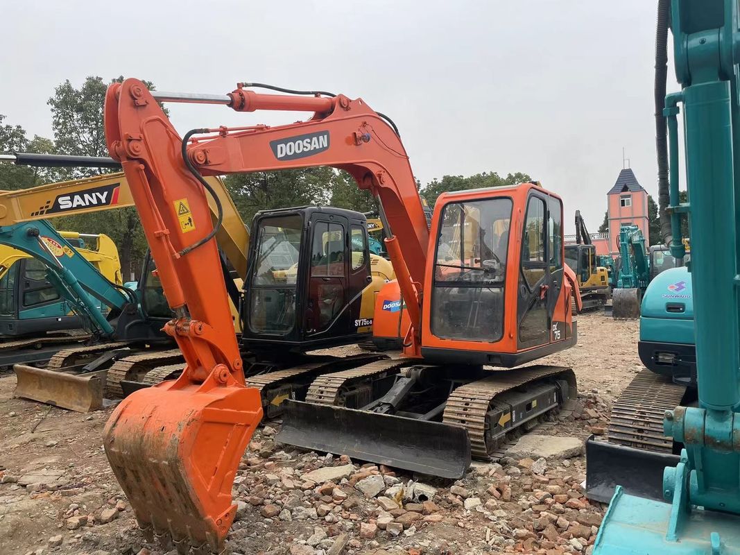 Ekskavator kinerja baik Doosan DX75 penggali kecil digunakan mesin 6 ton penggalian penjualan untuk mini penggalian terbaik