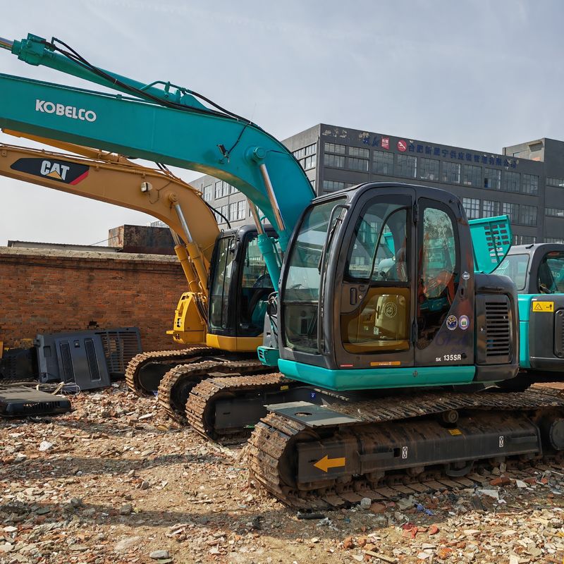 Low working hours bekas excavator crawler kobelco 135/ warna asli bekas kobelco 135 dijual