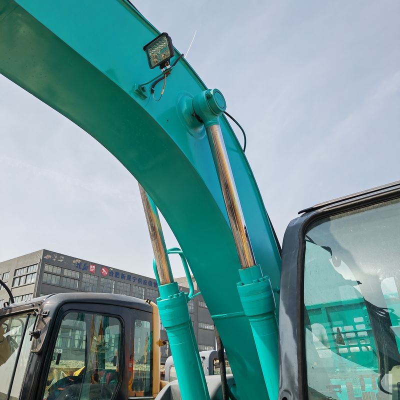 Low working hours bekas excavator crawler kobelco 135/ warna asli bekas kobelco 135 dijual