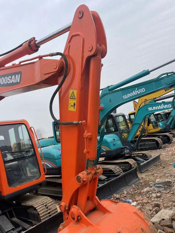 Mesin digunakan Doosan DX75 penggali kecil digunakan karet trek mini excavators penggalian tangan