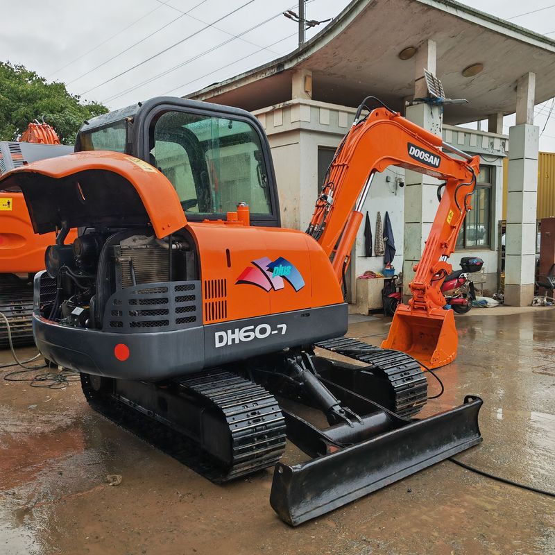 Excavator crawler digunakan doosan dh60/ tangan kedua doosan excavator digunakan doosan dh60 dijual