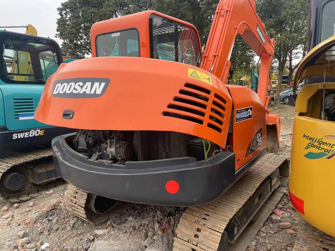 digunakan carwler excavator/ kualitas terbaik digunakan doosan75 asal Korea digunakan mini digger Doosan75