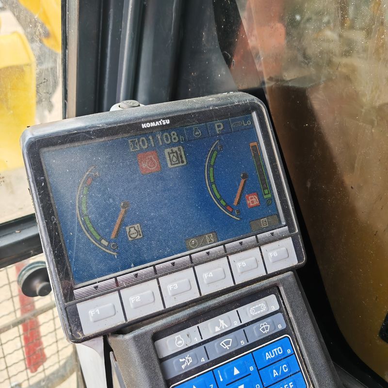 Mesin penggali Jepang bekas komatsu pc200 penggali bekas komatsu pc200 Jepang asli