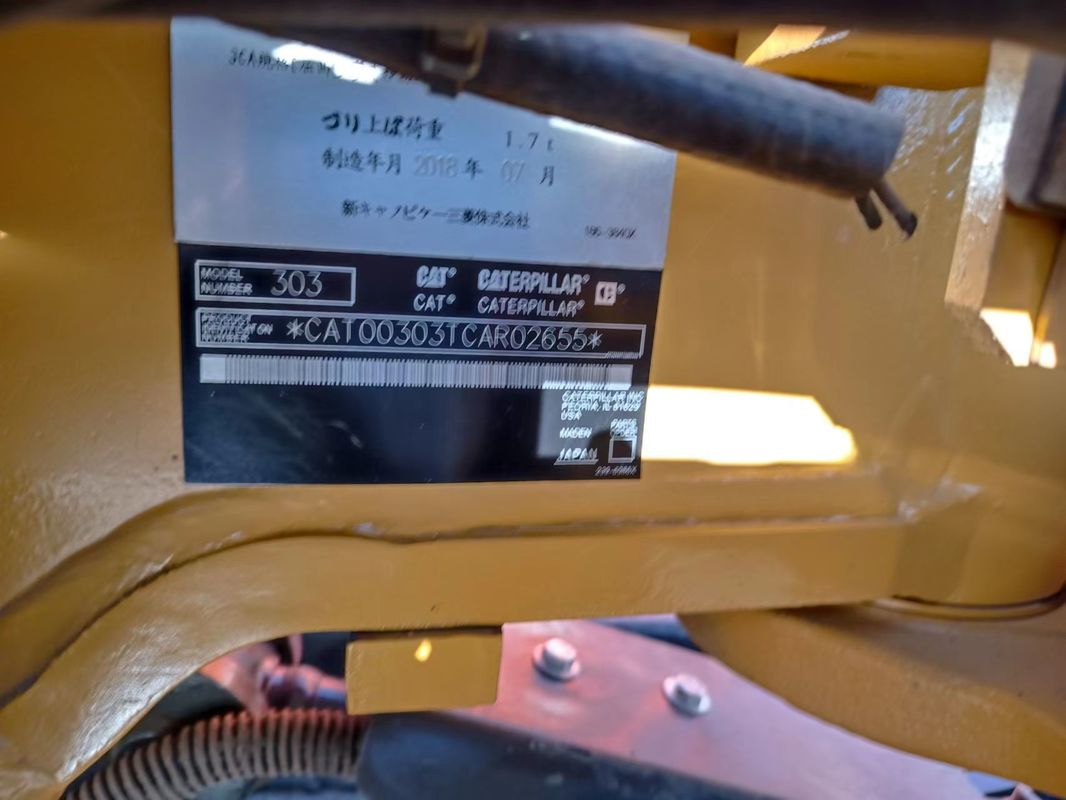 Digunakan excavator berjalan CAT303 tanpa mengemudi kabin mini excavator untuk dijual digunakan mini excavator penjualan