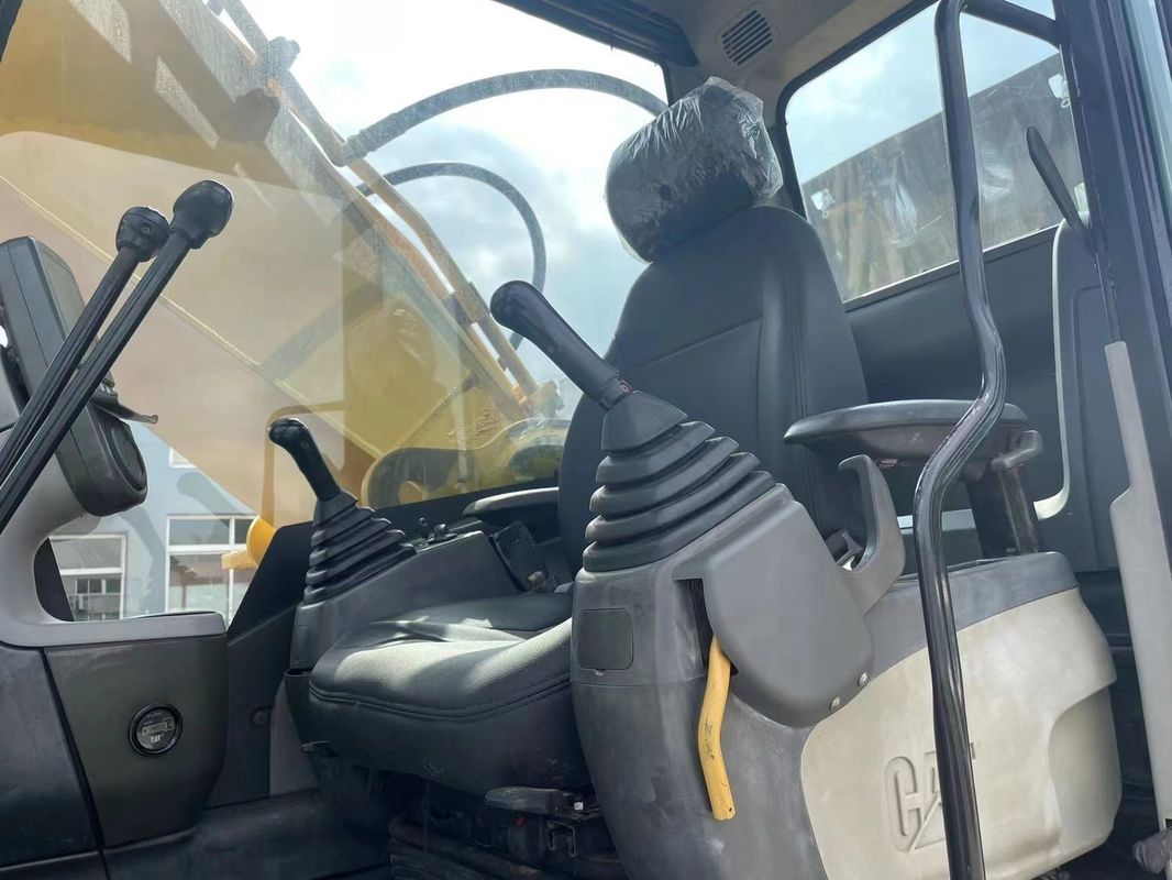 Excavator crawler besar CAT 330D penggali tangan kedua digunakan mesin berat 30 ton crawler backhoe hidrolik excavator besar