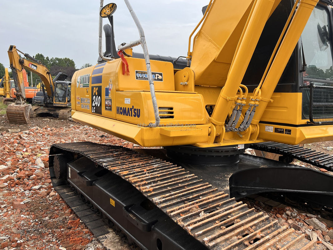KOMATSU 240-8LC bekas excavator kondisi tinggi 24000KG toko bahan bangunan