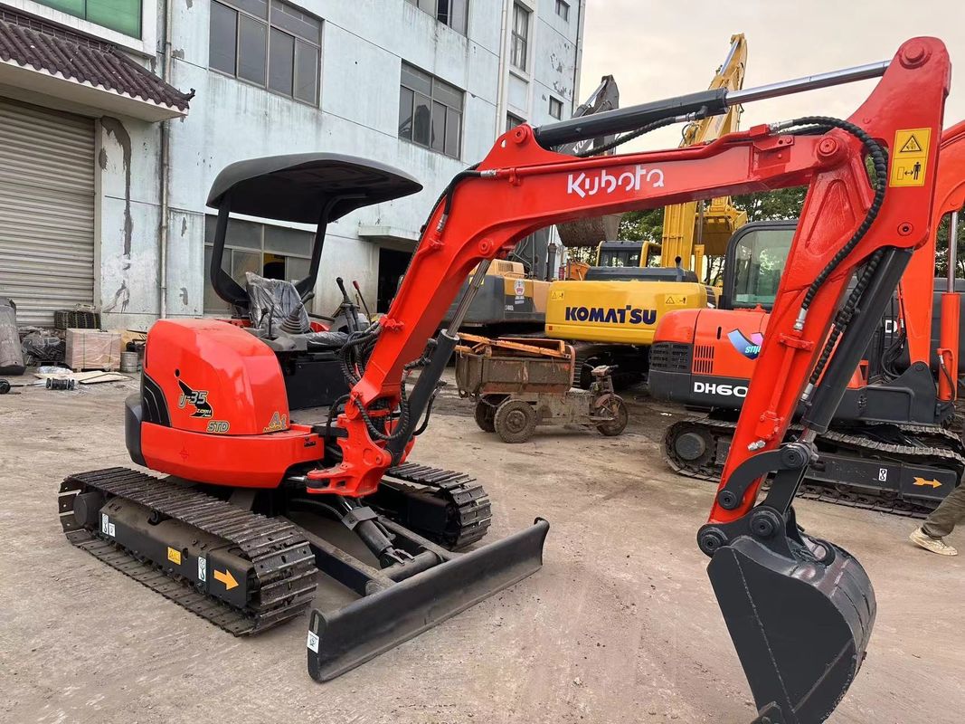 0.15m3 Ember Merah Warna Mini Digunakan Excavator Kubota U35 Second Hand Mini Excavator