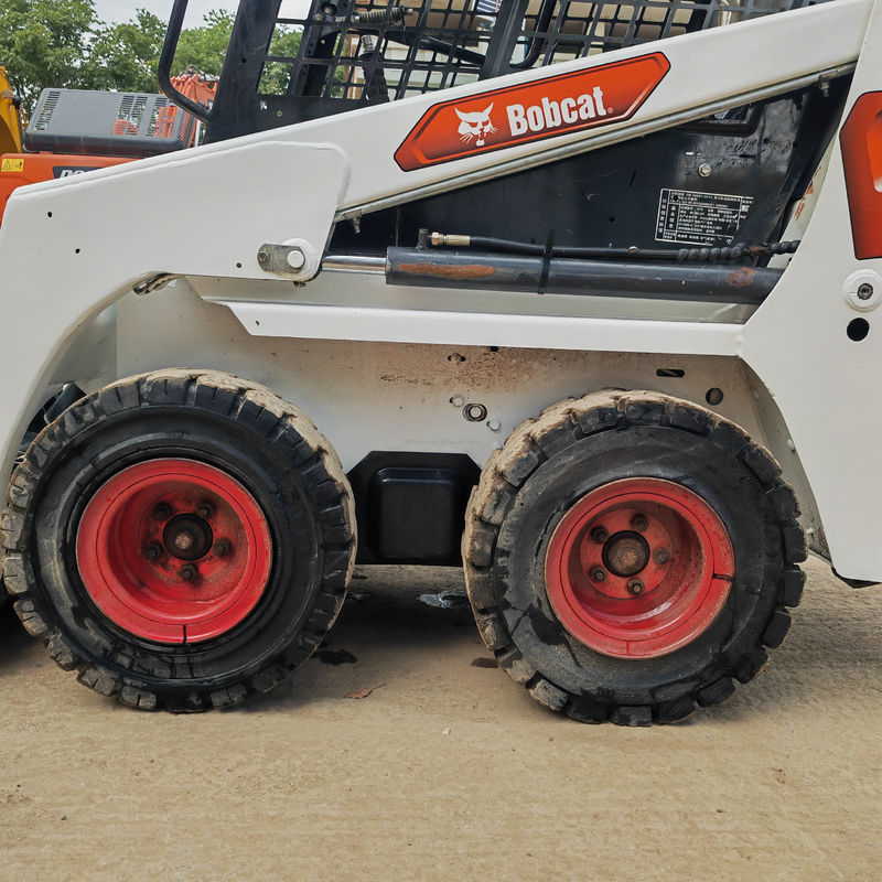 Multifunctional Dipakai Skid Steer Loader BOBCAT S70 Doosan Bobcat 1 Ton bekas mini loader