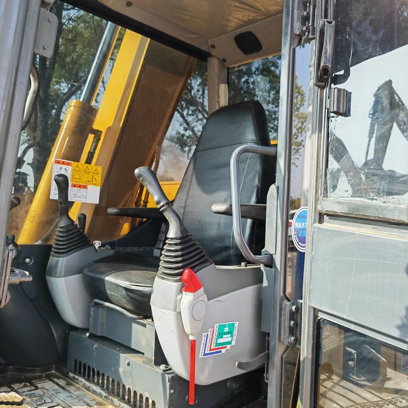 waktu kerja yang rendah digunakan excavator komatsu pc70-8/kekuatan tinggi digunakan excavator Komatsu pc70-8