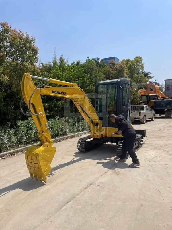 Harga pabrik bekas mini excavator komatsu pc40/kekuatan tinggi bekas excavator komatsu pc40