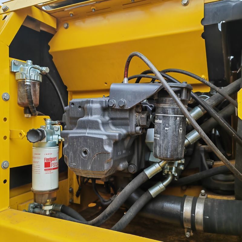 jam kerja rendah harga terbaik bekas excavator komatsu pc220-8 di jual