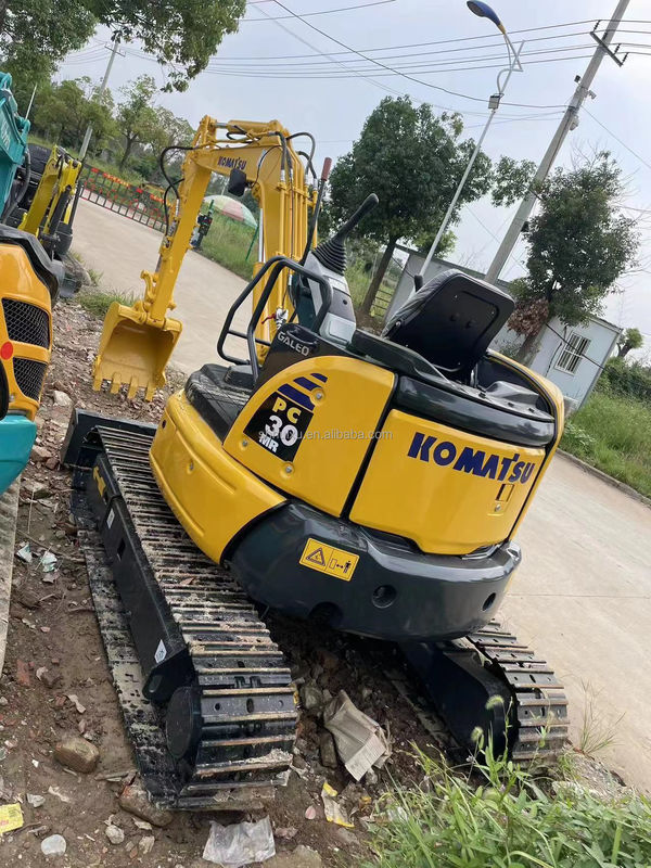 mini crawler excavator di stock bekas komatsu pc30/harga rendah bekas komatsu mini digger pc 30 dijual