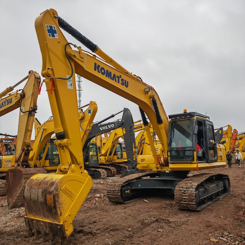 warna asli bekas penggali crawler Komatsu pc240 dijual dengan harga Leow