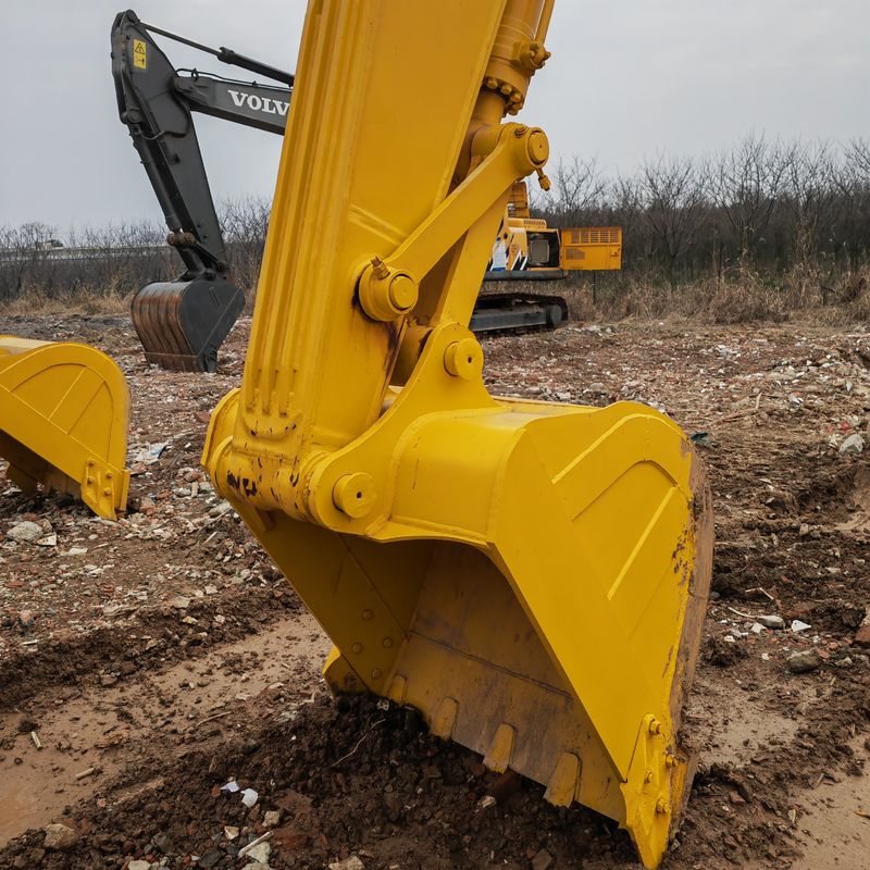 digunakan excavator besar menggali kekuatan Komatsu pc 220-8 / kedua tangan digunakan excavator komatsu pc220-8 di jual