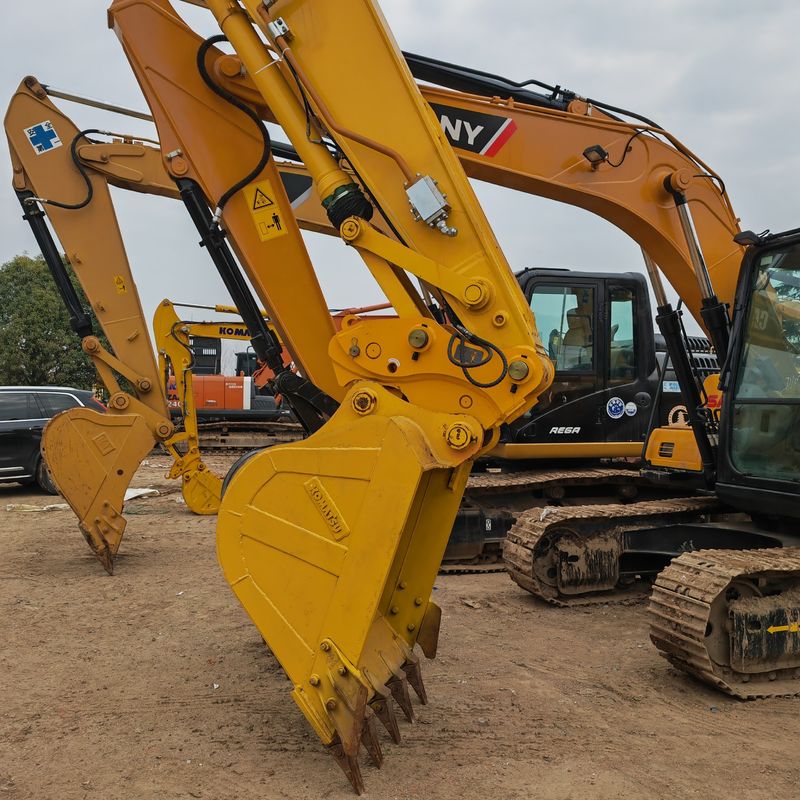 KOMATSU PC200-8/ORIGINAL PAINT SEKOND HAND KOMATSU PC200-8 dijual dengan harga murah
