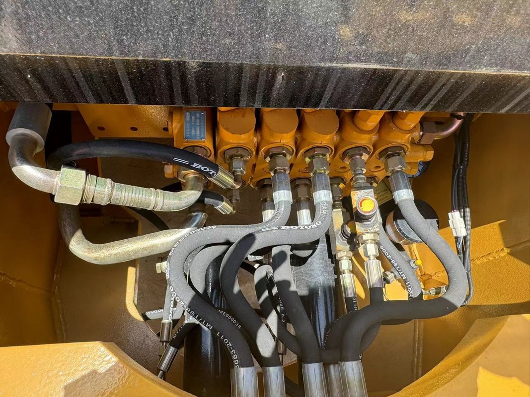 Mesin penambangan bekas Caterpillar CAT420F mesin penambangan bekas cat 420f/ Jepang mesin penambangan bekas dalam kondisi baik