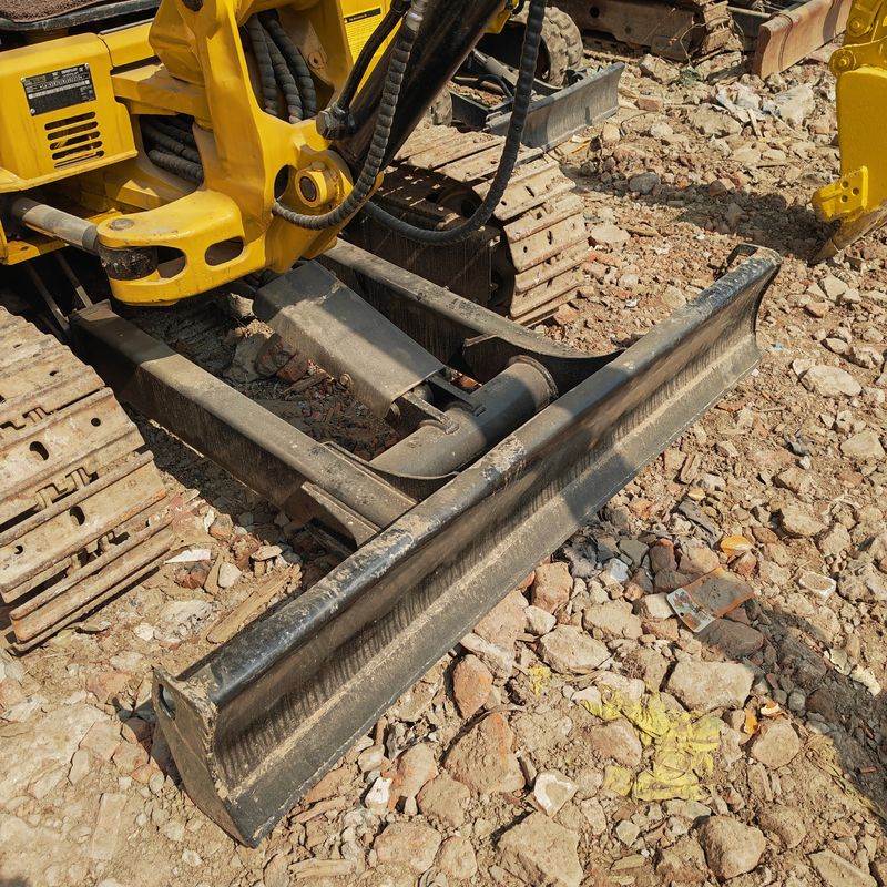 bekas excavator mini cat 303/ tangan kedua mesin asli cat 303 dengan harga murah di jual