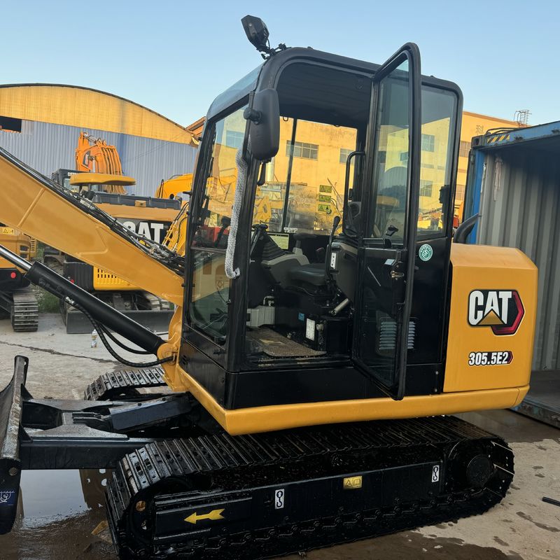 Sesuai dengan standar emisi UE digunakan excavator penggali CAT 305.5E2 memiliki sertifikat EPA dan CE kualitas terbaik harga terbaik