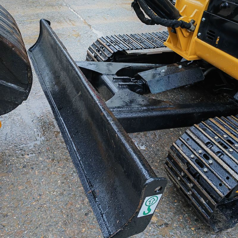 Digunakan CAT 305.5E mini excavator tanpa ekor Caterpillar 305.5 mini excavator harga rendah CAT302 CAT305.5 CAT306 CAT304 CAT305 dijual