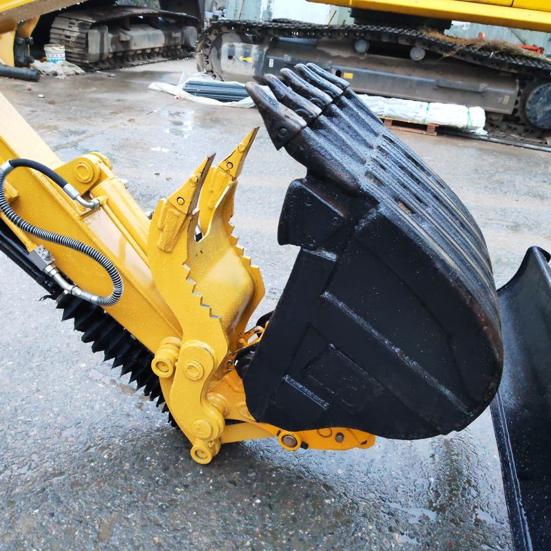 Digunakan CAT 305.5E mini excavator tanpa ekor Caterpillar 305.5 mini excavator harga rendah CAT302 CAT305.5 CAT306 CAT304 CAT305 dijual