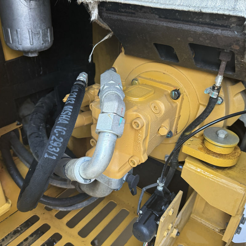 Digunakan Excavator Efisiensi Kerja Tinggi Mini Caterpillar Excavators Earth Moving Machinery Cat 305.5e2 Dengan Jari Hidraulik