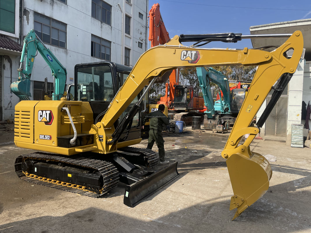5 ton bekas excavator CAT305.5E dengan harga murah dijual di Cina Shanghai